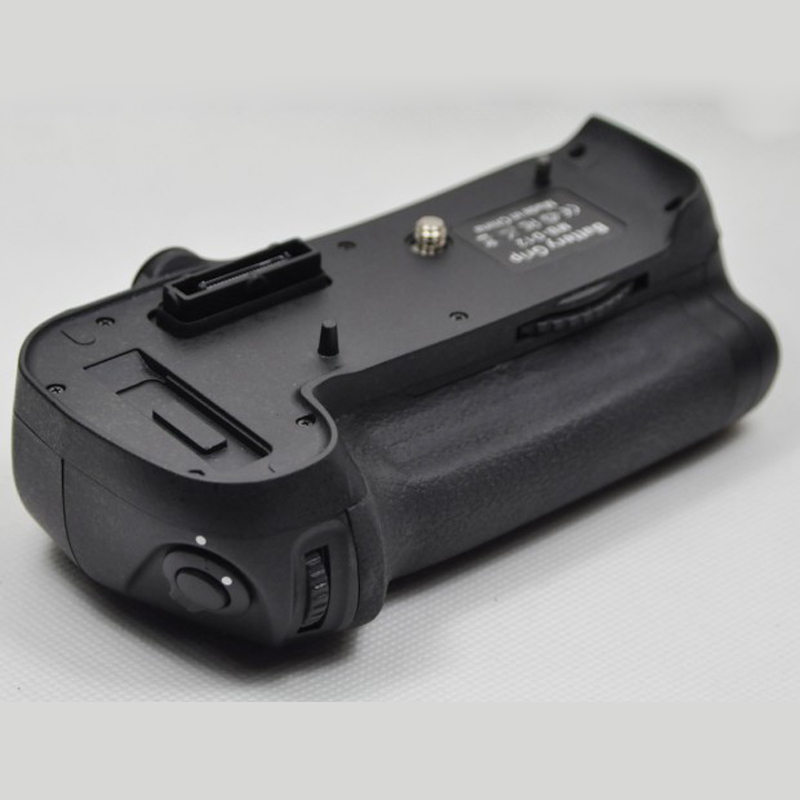nikon MB-D12 battery grip